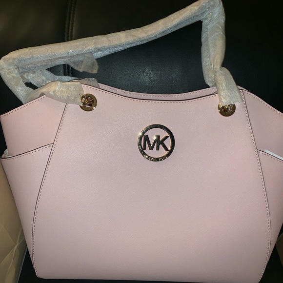 MICHAEL Michael Kors Handbags - Blush Pink MK Handbag  👜